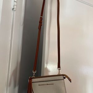 Dooney and Bourke crossbody/wallet bag
